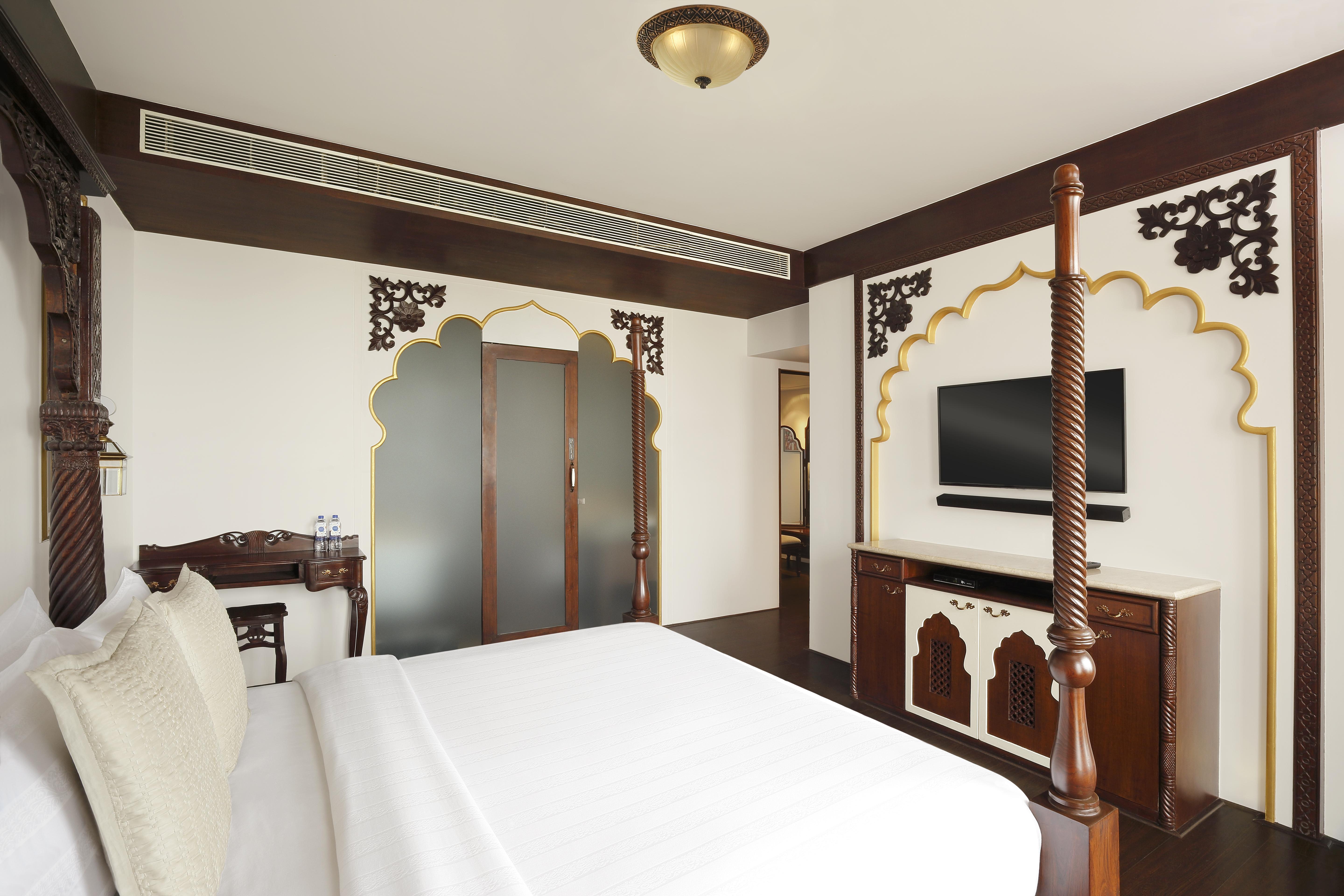 Novotel Mumbai Juhu Beach Екстер'єр фото A bedroom in the hotel