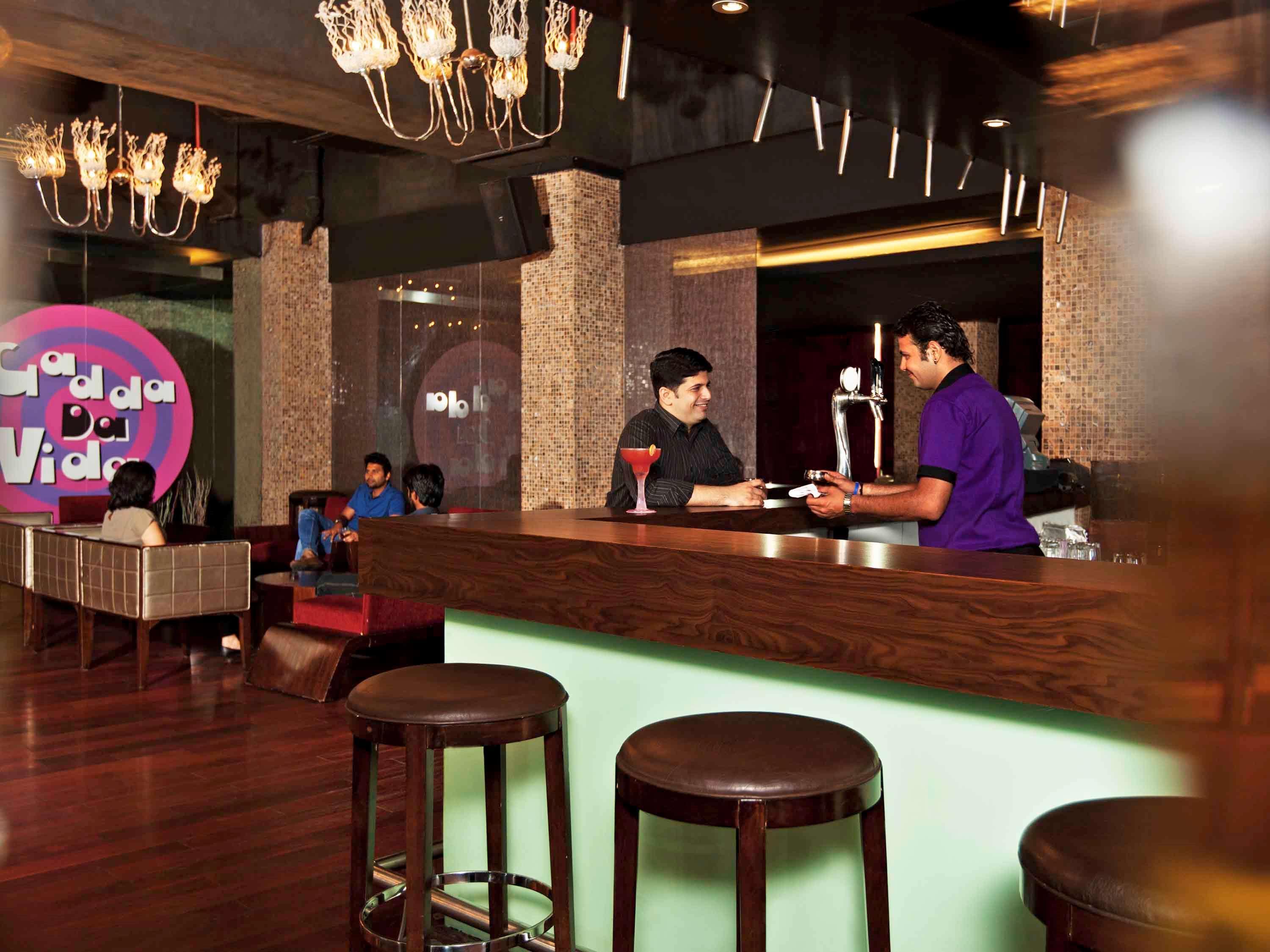Novotel Mumbai Juhu Beach Екстер'єр фото Bar
