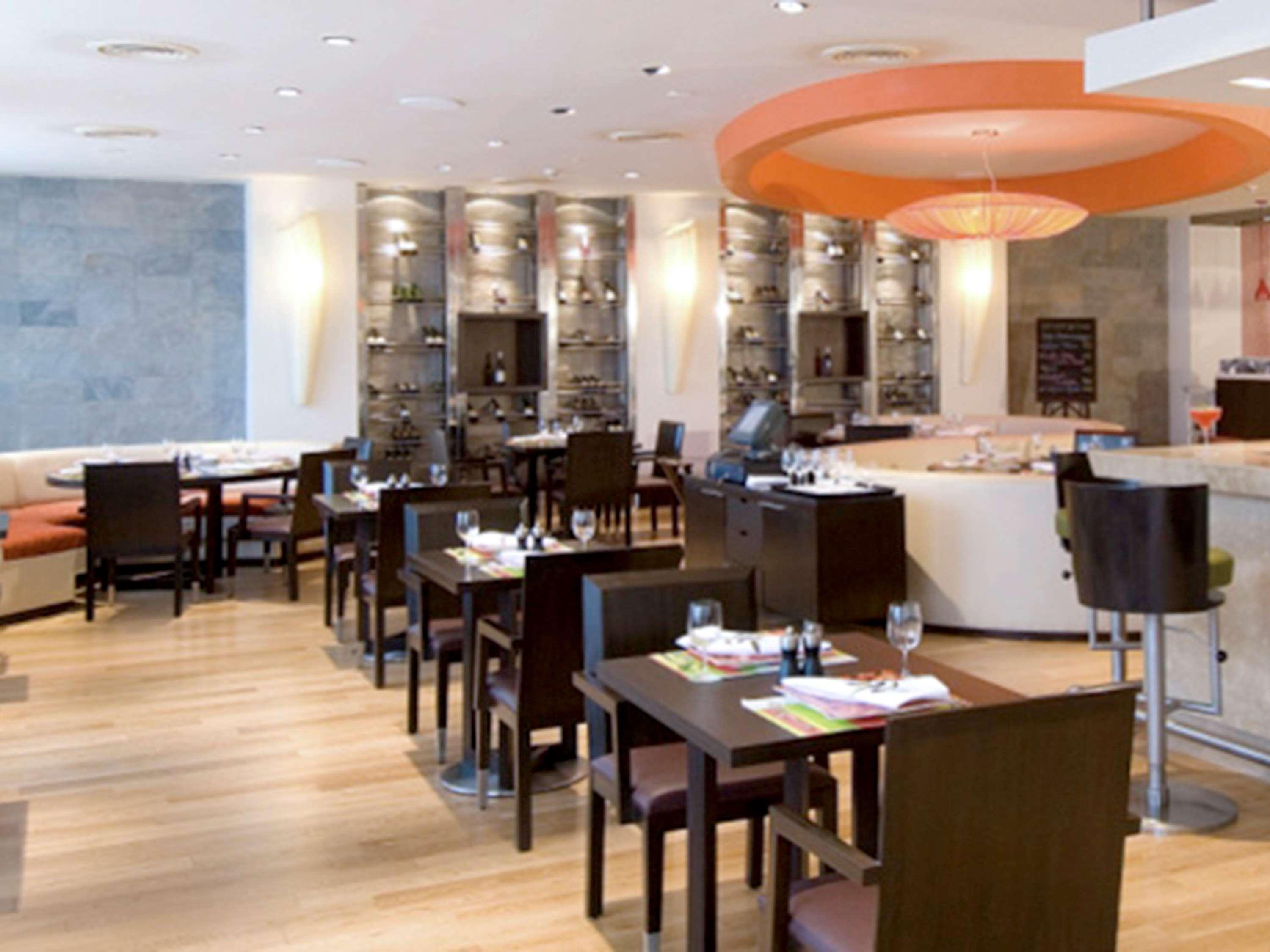 Novotel Mumbai Juhu Beach Екстер'єр фото Restaurant