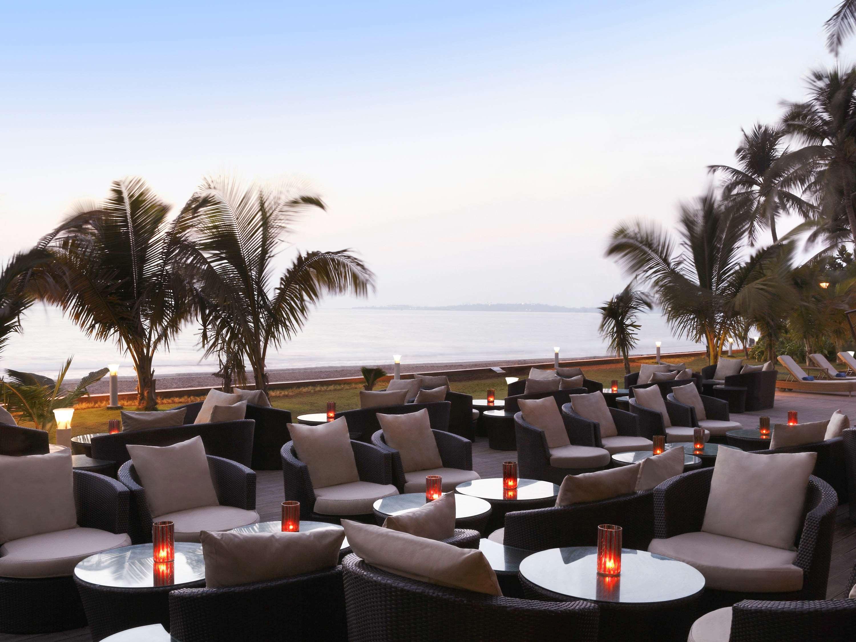 Novotel Mumbai Juhu Beach Екстер'єр фото The Beach Club